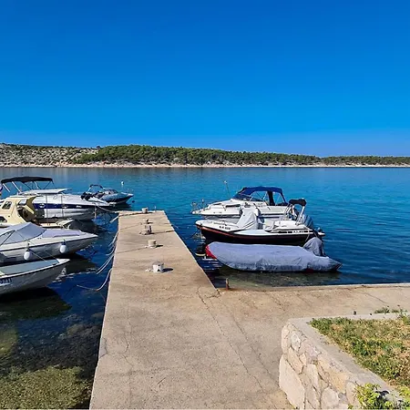 Gorgeous In Rab With Swimming Pool Apartament *