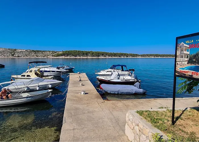 Gorgeous In Rab With Swimming Pool Apartament *